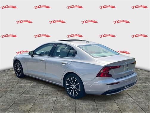 2023 Volvo S60 Recharge Plug-In Hybrid T8 Plus Dark Theme