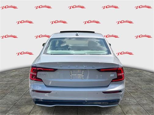 2023 Volvo S60 Recharge Plug-In Hybrid T8 Plus Dark Theme