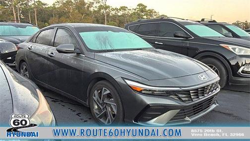 2025 Hyundai ELANTRA Limited