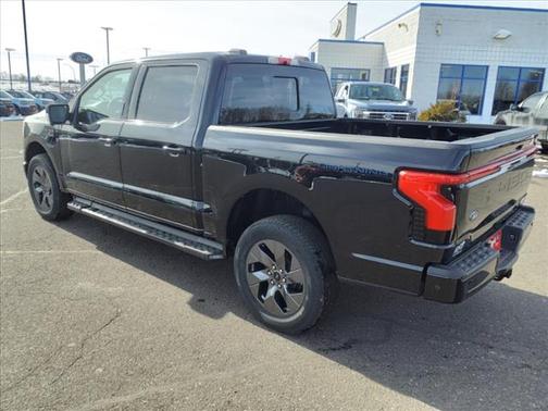 2023 Ford F-150 Lightning LARIAT