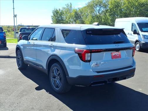 Avalanche Gray 2027 Ford Explorer ST-Line