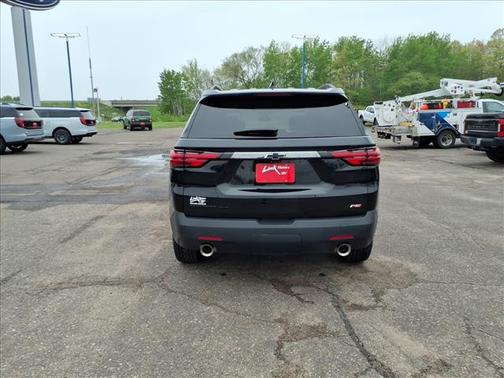 Mosaic Black Metallic 2023 Chevrolet Traverse RS