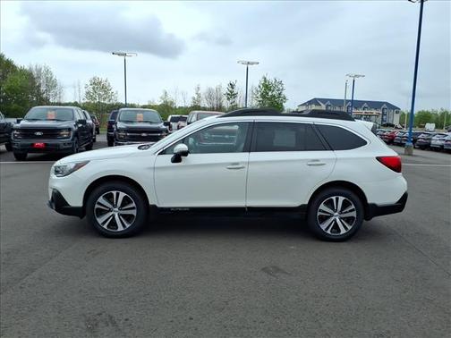 Crystal White Pearl 2019 Subaru Outback 2.5i Limited