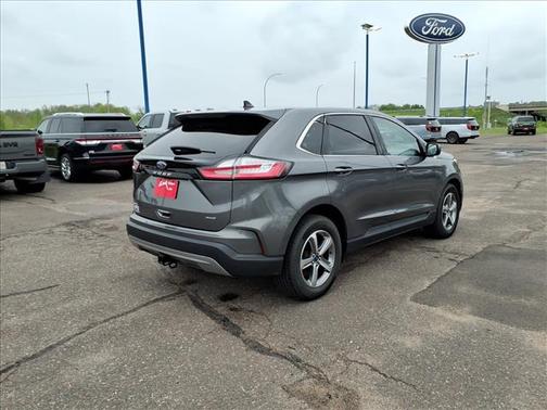 Carbonized Gray Metallic 2022 Ford Edge SEL