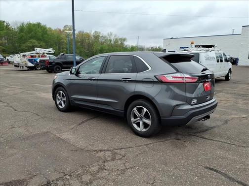 Carbonized Gray Metallic 2022 Ford Edge SEL