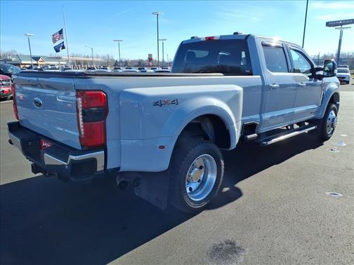 2025 Ford F-450 Lariat