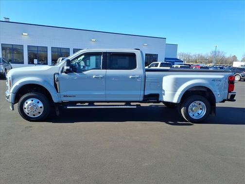 2025 Ford F-450 Lariat