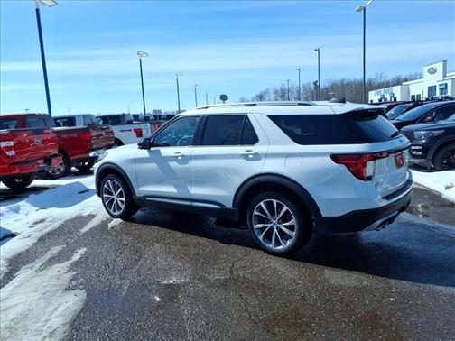 2025 Ford Explorer Platinum