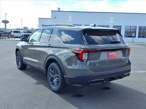 Marsh Gray 2026 Ford Explorer ST-Line