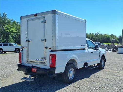 Oxford White 2024 Ford F-250 XL