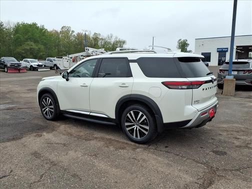 Pearl White Tricoat 2023 Nissan Pathfinder Platinum 4WD