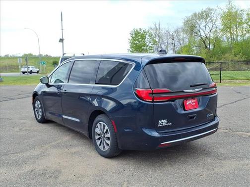 Fathom Blue Pearlcoat 2024 Chrysler Pacifica Hybrid Select