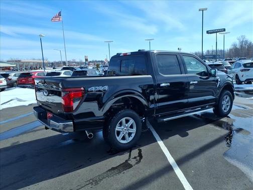 Agate Black Metallic 2025 Ford F-150 XLT