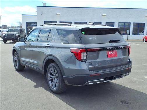 Carbonized Gray Metallic 2026 Ford Explorer Active