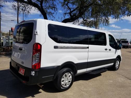 2022 Ford Transit-350 XLT