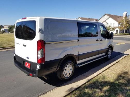 2024 Ford Transit-250 