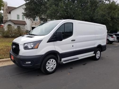 2024 Ford Transit-250 