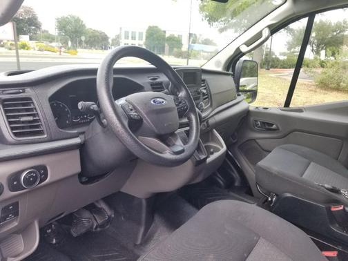 2023 Ford Transit-250