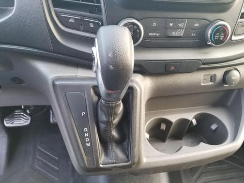 2024 Ford Transit-250 