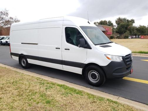 2022 Mercedes-Benz Sprinter 2500 HIGH ROOF I4 GAS 170
