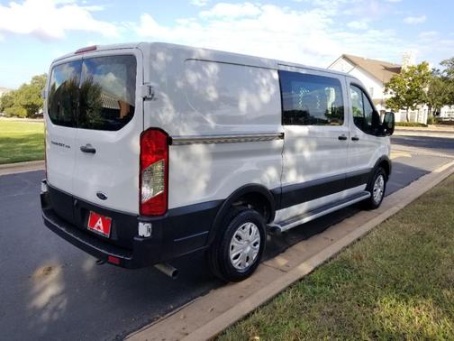 2024 Ford Transit-250 