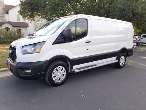 2024 Ford Transit-250 