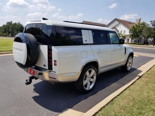 2023 Land Rover Defender First Edition