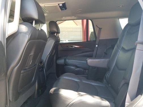 2017 Cadillac Escalade Luxury