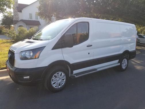 2024 Ford Transit-250 