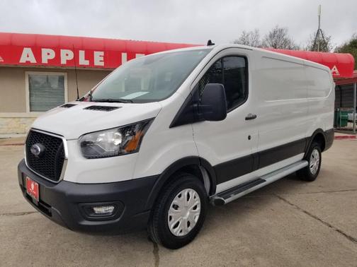 2024 Ford Transit-250 
