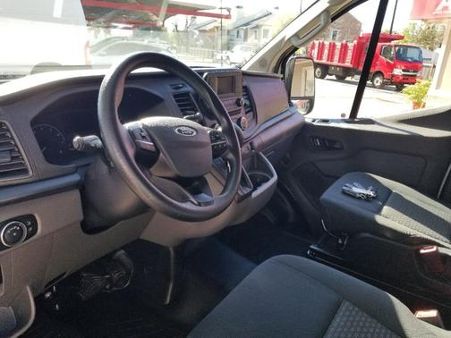 2024 Ford Transit-250 