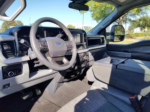 2024 Ford F-250 XLT