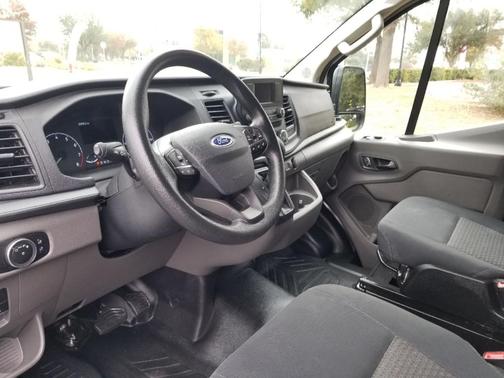2024 Ford Transit-250 