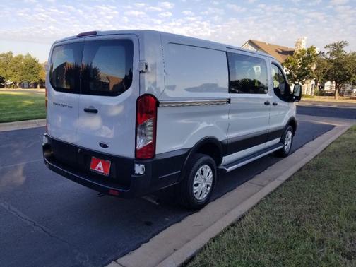 2024 Ford Transit-250 