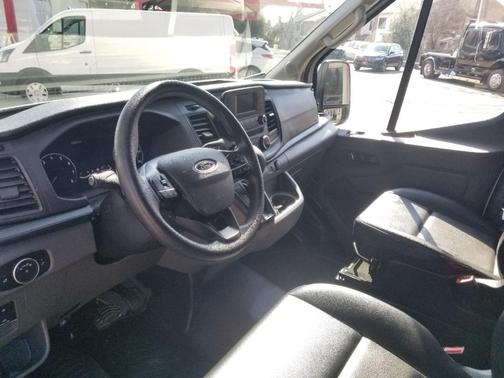 2024 Ford Transit-250 148 WB Medium Roof Cargo