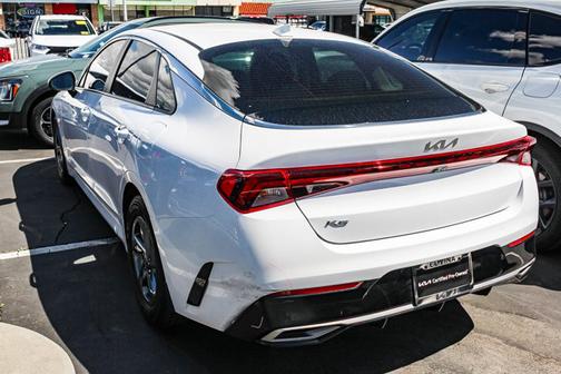 2022 Kia K5 LXS