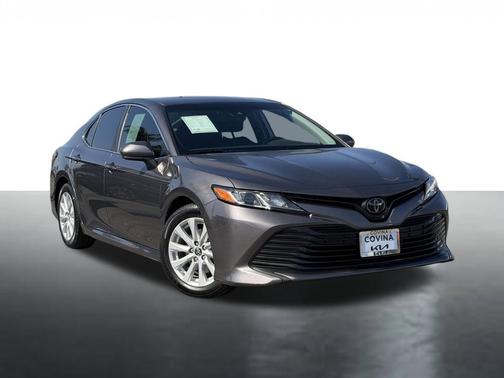 Celestial Silver Metallic 2019 Toyota Camry LE