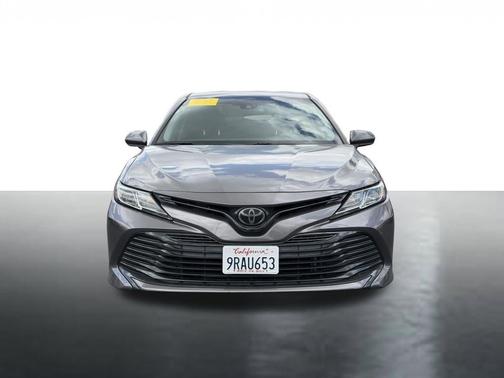 Celestial Silver Metallic 2019 Toyota Camry LE
