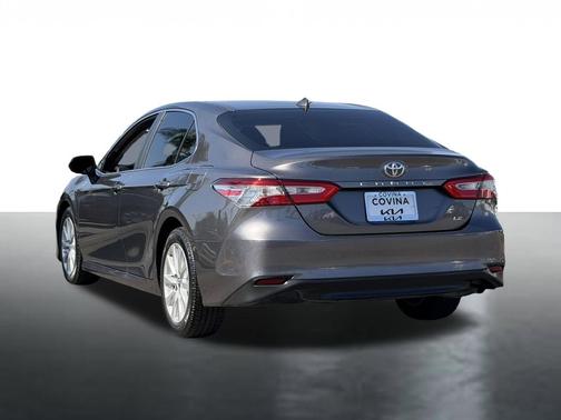 Celestial Silver Metallic 2019 Toyota Camry LE