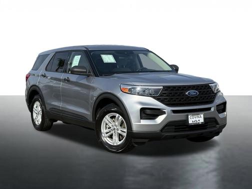 Iconic Silver Metallic 2022 Ford Explorer Base