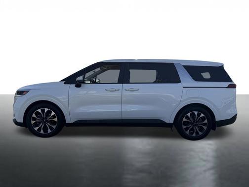 Snow White Pearl 2022 Kia Carnival EX