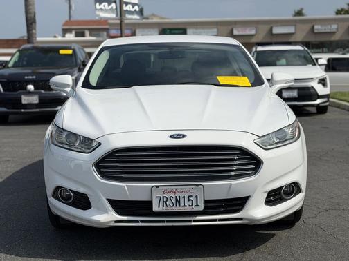 White 2014 Ford Fusion Titanium