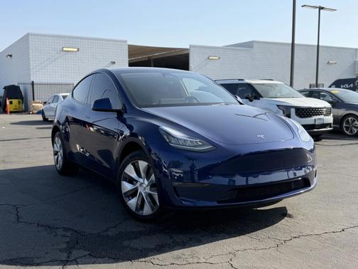 Deep Blue Metallic 2023 Tesla Model Y Long Range Dual Motor All-Wheel Drive