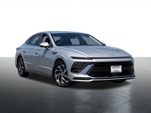 Aero Silver 2026 Hyundai SONATA Hybrid Base