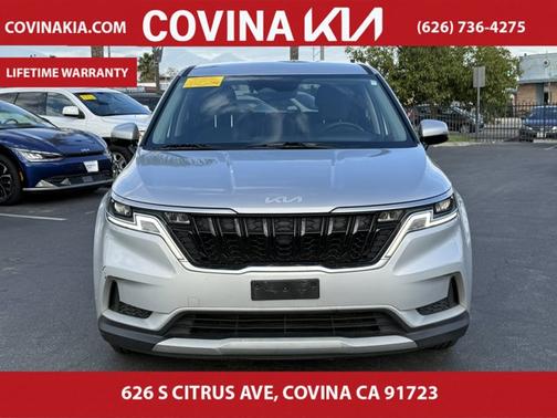 2022 Kia Carnival LX