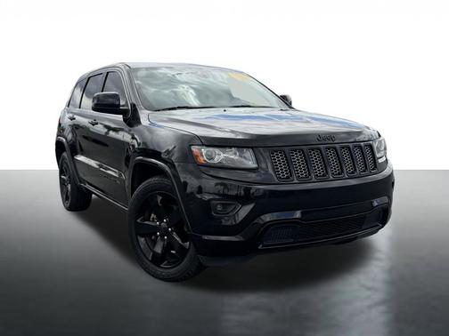 Brilliant Black Crystal Pearlcoat 2014 Jeep Grand Cherokee Altitude