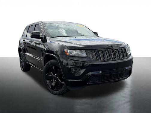 Brilliant Black Crystal Pearlcoat 2014 Jeep Grand Cherokee Altitude