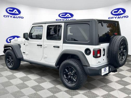 Bright White Clearcoat 2020 Jeep Wrangler Unlimited Willys 4x4