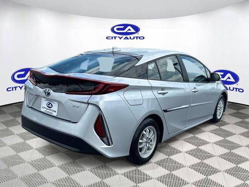 Classic Silver Metallic 2021 Toyota Prius Prime XLE