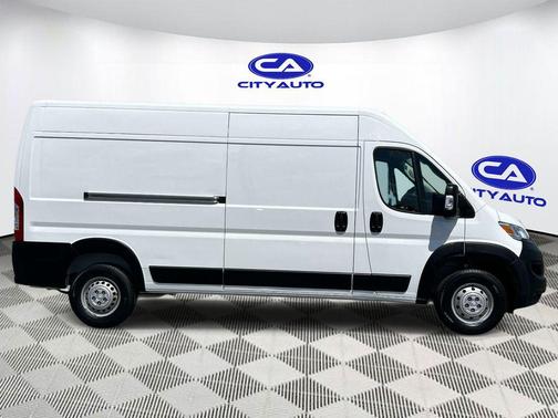 Bright White Clearcoat 2024 RAM ProMaster 2500 Tradesman